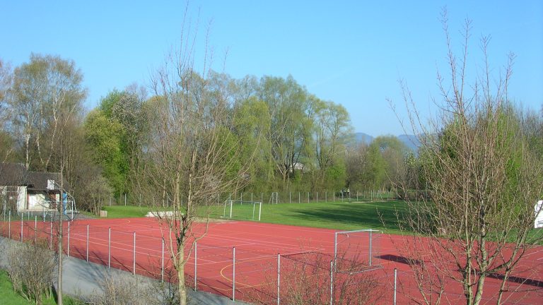 Schulsportplatz