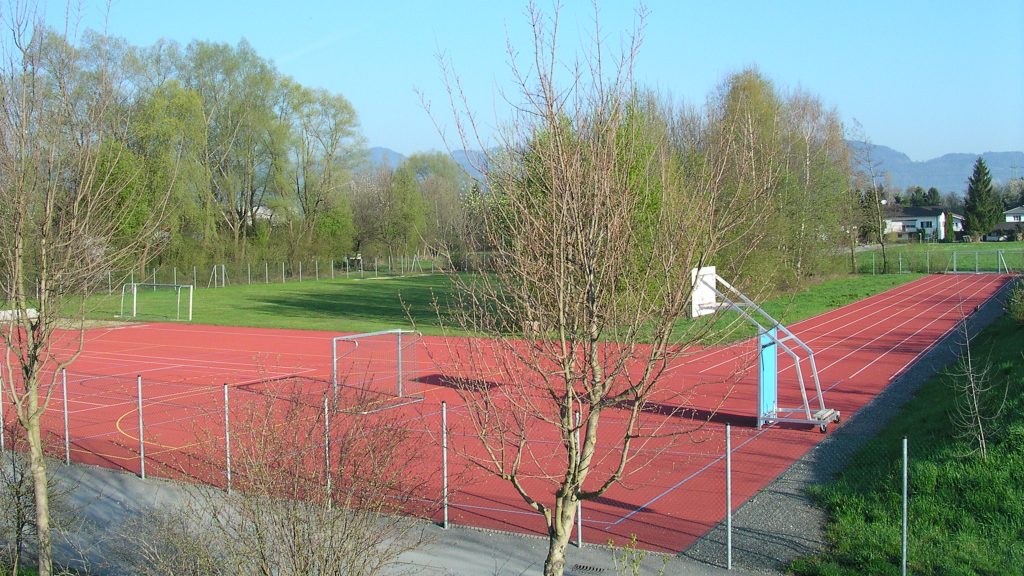 Schulsportplatz
